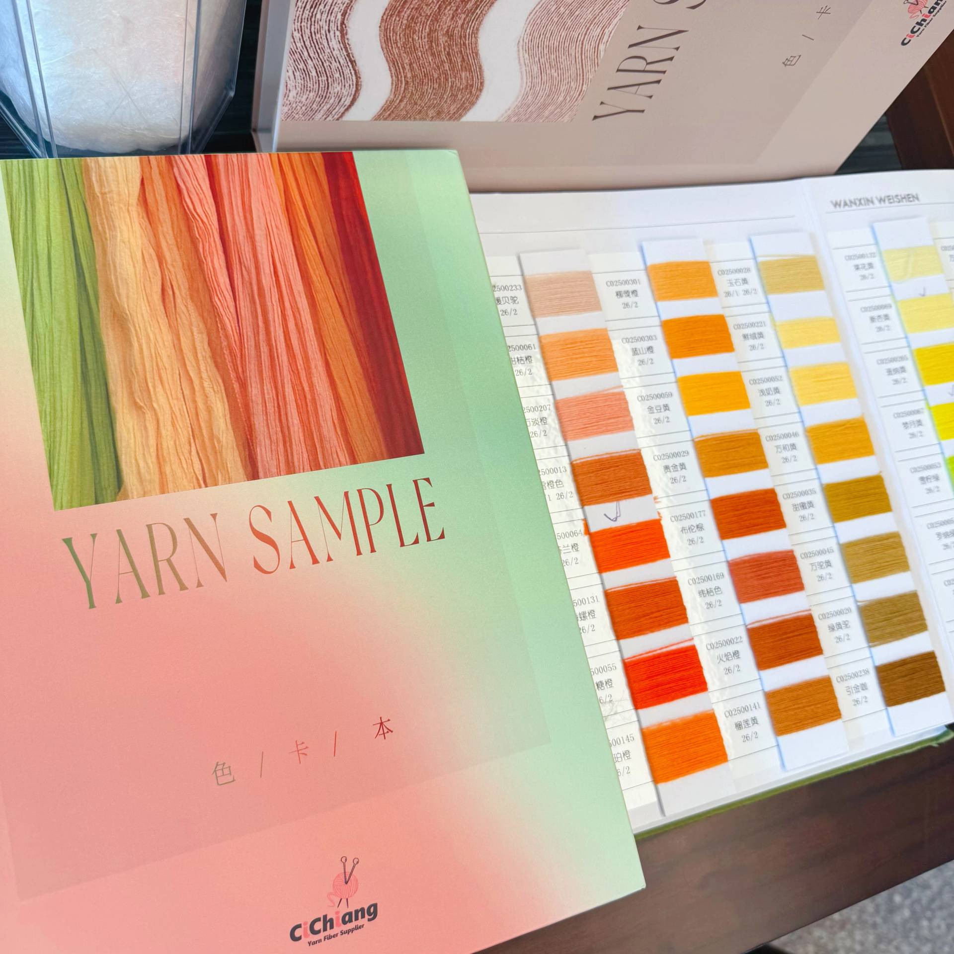 100% Merino Wool Yarn  26Nm/2 Knitting Flat Machine 12G in 270 Color in Stock Woollen Yarn Spinning Fashion Sweater China