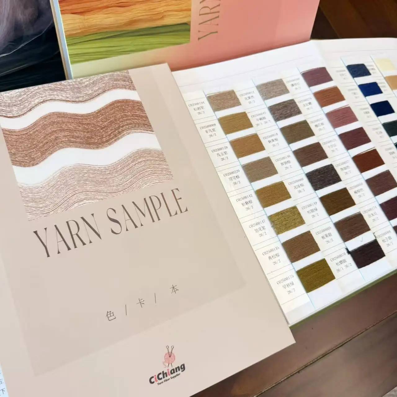 100% Merino Wool Yarn  26Nm/2 Knitting Flat Machine 12G in 270 Color in Stock Woollen Yarn Spinning Fashion Sweater China